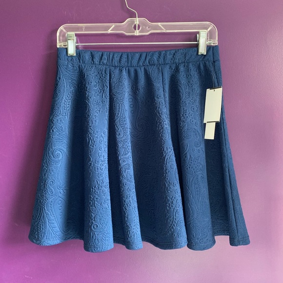 🆕Lord & Taylor Design Lab (M)! - Picture 2 of 7